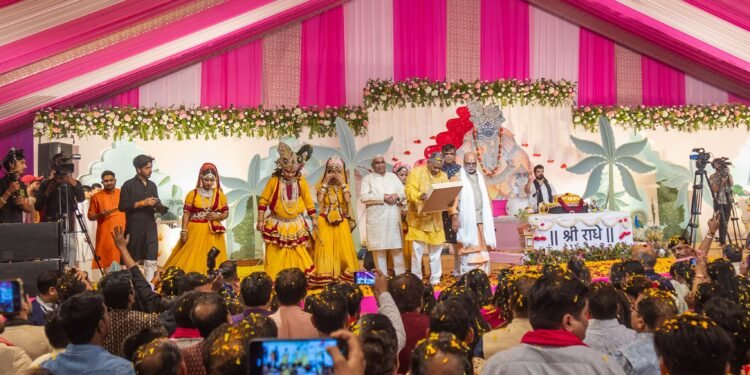 ‘भगवान बड़े कृपालु हैं, वह अपने भक्त पर कभी जरा-सी भी आंच नहीं आने देते: आचार्य गौरव कृष्ण