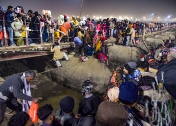 महाकुंभ में भगदड़ से कुचलकर 30 की मौत, 60 श्रद्धालु घायल