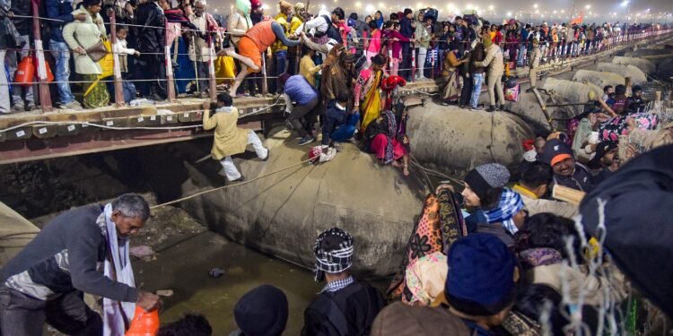 महाकुंभ में भगदड़ से कुचलकर 30 की मौत, 60 श्रद्धालु घायल
