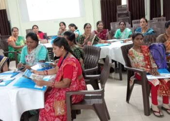 पशु सखियां प्रशिक्षण का पूरा लाभ उठाएं, जिससे छोटी बीमारी पर ग्रामीण आपकी बातों पर करें भरोसा: सीईओ कुमार बिश्वरंजन