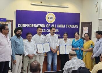 कैट टीम ने रोवर रेंजर के रोवर अवार्ड प्राप्तकर्ता मंत्रीप्त कौर संधू एवं देवाशीष माखीजा का सम्मान किया