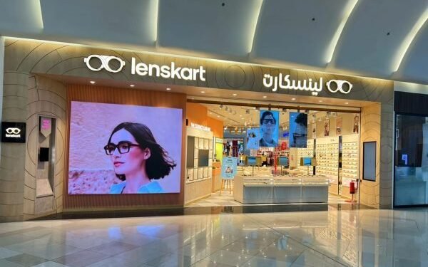 आवाज़ अब चश्मों से निकलेगी! – Lenskart ने लॉन्च किया नया Phonic Smart Glass