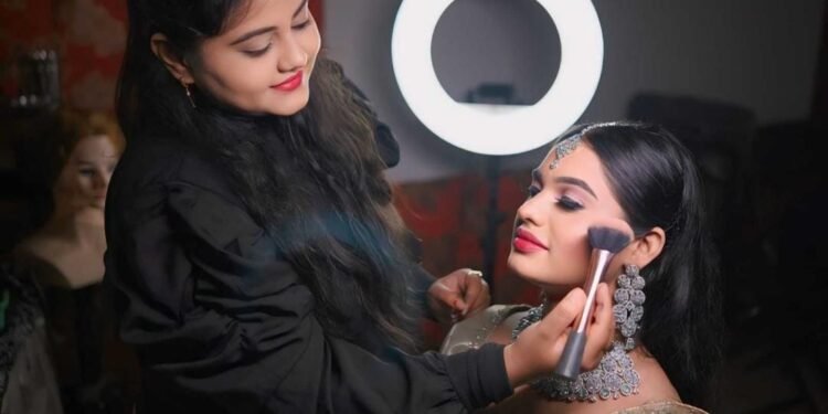 व्यवसाय खबर से विशेष बातचीत: सृष्टि कहती हैं, हर दिन मैं नया सीखने और अपने काम को बेहतर बनाने की कोशिश करती हूं