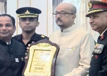 रायपुर झंडा दिवस कोष में अव्वल, कलेक्टर गौरव सिंह को राज्यपाल का सम्मान