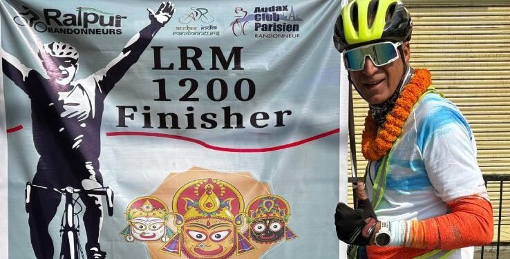 हौसले की जीत: रायपुर के सुरेश ने 1200 किमी साइक्लिंग चुनौती को 79 घंटे में किया पतह