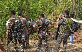 जिन पहाड़ों पर होती थी नक्सलियों की ट्रेनिंग, अब वहां चल रहा रोजगार प्रशिक्षण का केंद्र