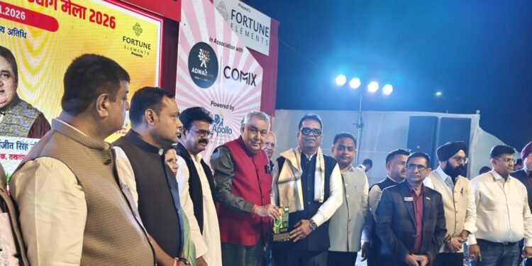 बिलासपुर में उद्योग मेला सम्मेलन का भव्य आयोजन, तिल्दा-नेवरा के तीन उद्यमी ‘36गढ़ व्यापार रत्न’ से सम्मानित