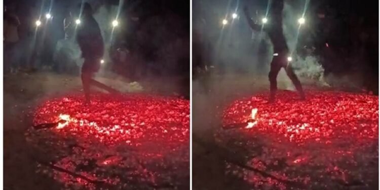 Chhattisgarh: सुकमा के इस गांव में है होली मनाने की अनोखी परंपरा, सुख-शांति और स्वस्थ बने रहने के लिए अंगारों पर चलते हैं लोग