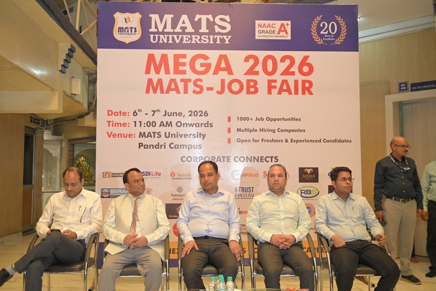 मैट्स यूनिवर्सिटी मेगा जॉब फेयर 2026 का आगाज, 45 से अधिक कंपनियों ने लिया हिस्सा