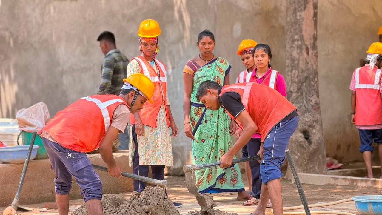 सुकमा: बंदूक छोड़कर विकास की राह पर लौटे युवा, पुनर्वास बना नई मिसाल