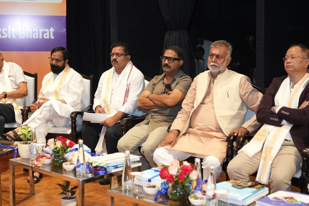 छत्तीसगढ़ का ‘डीलर दीदी’ मॉडल बना देश के लिए मिसाल, शिवराज सिंह चौहान ने की खुलकर तारीफ