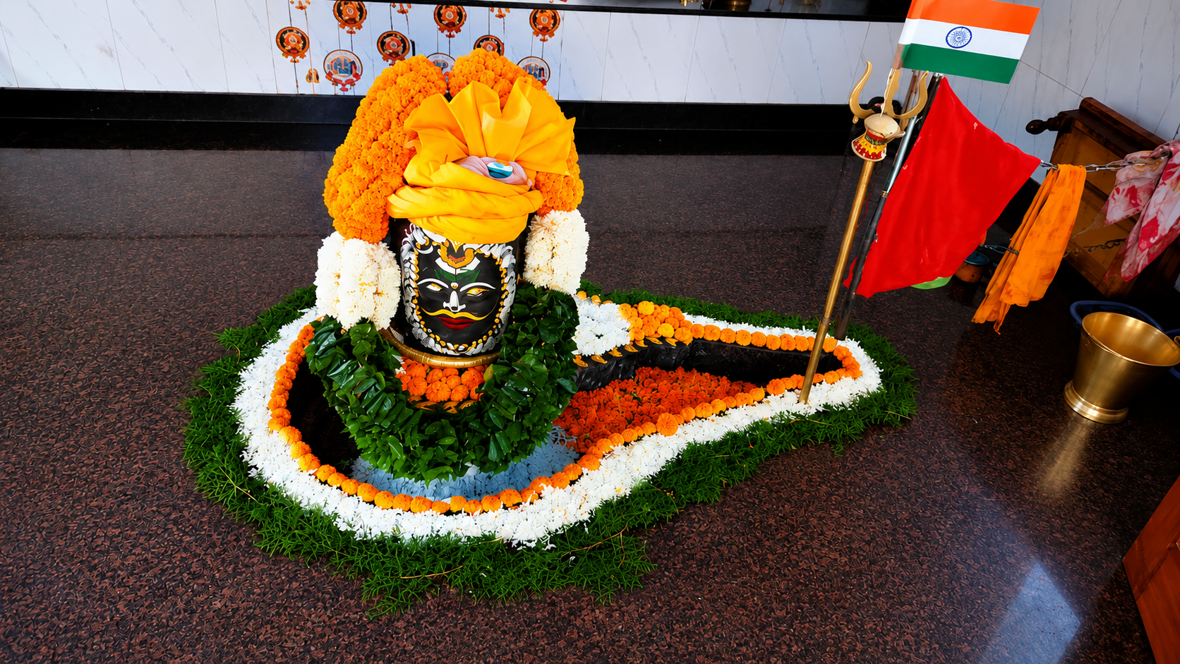 स्वतंत्रता दिवस पर भगवान भोलेनाथ का अद्भुत श्रृंगार